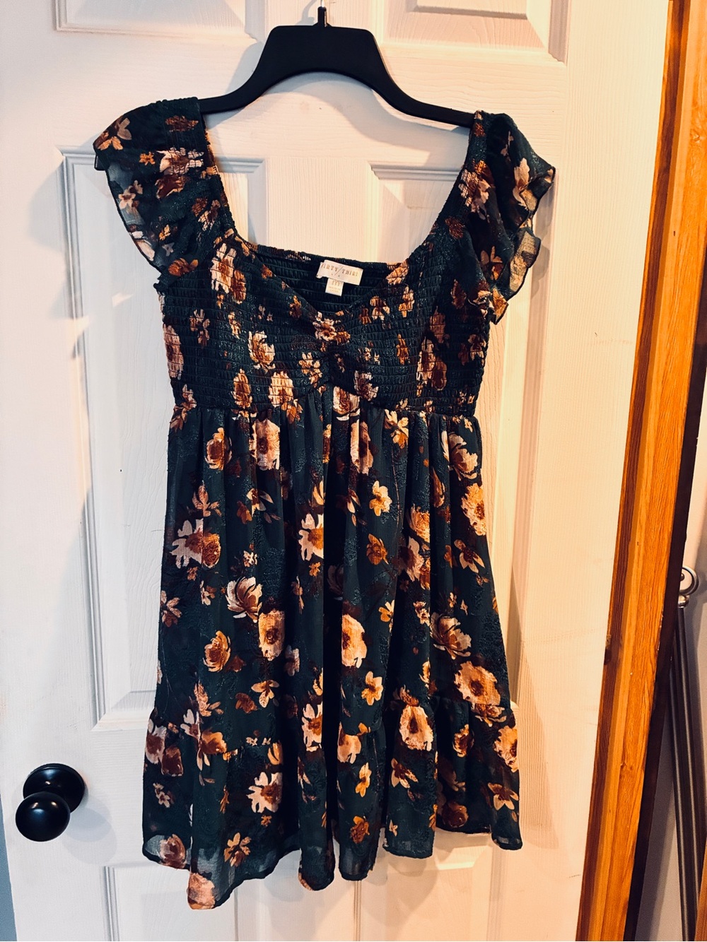 Women’s Dark Green Floral Ruffle Sleeve Dress